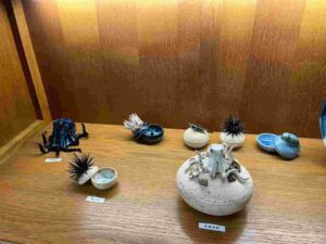 artisanat local - formes marines en céramique